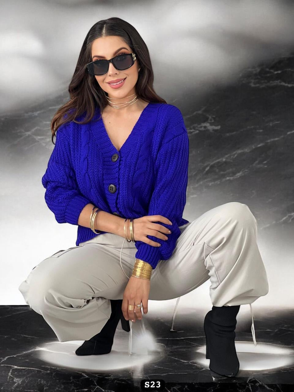 Fashion cropped oversized sweater