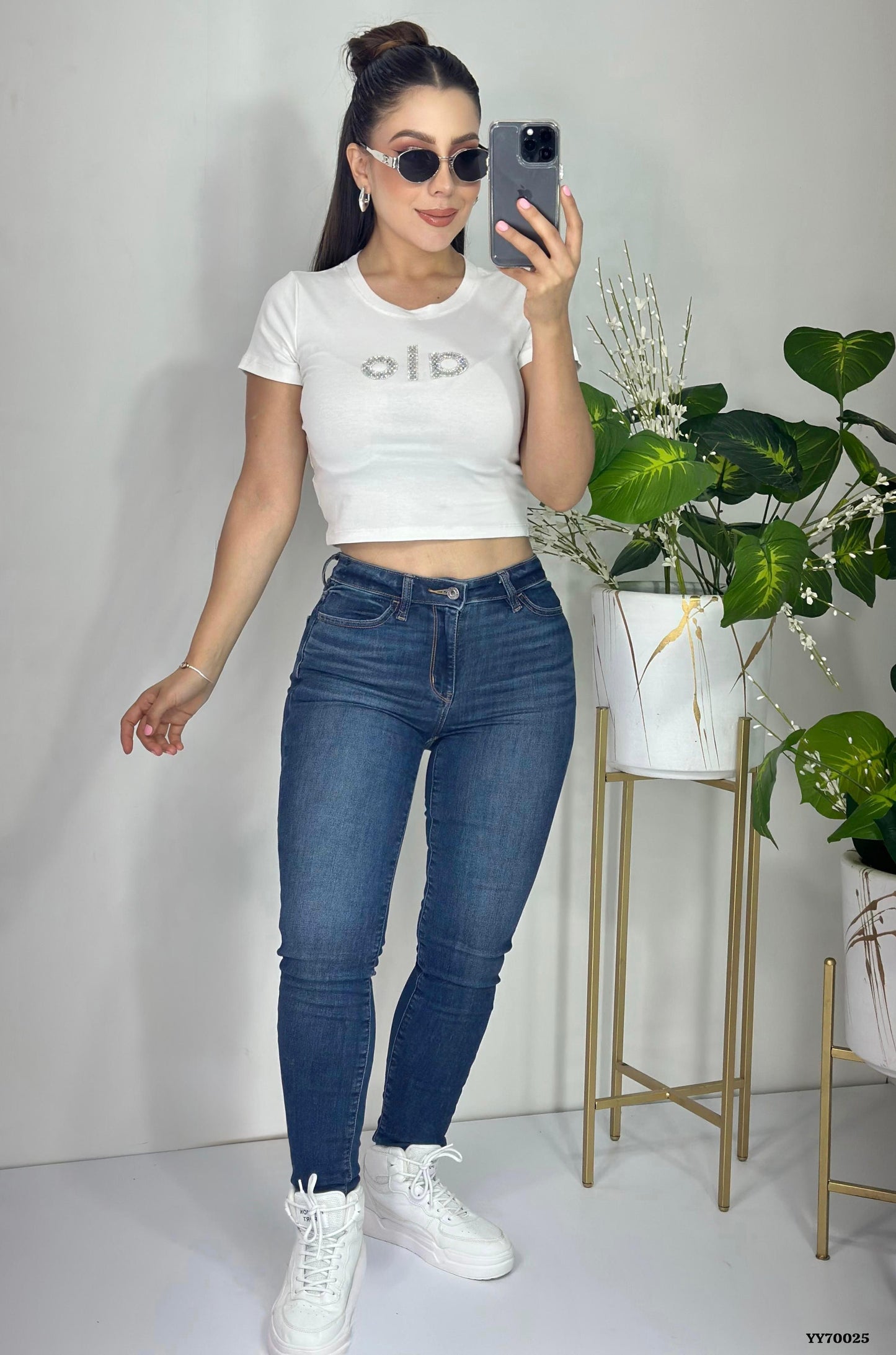 Blusa Básica con Pedrería